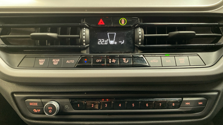 BMW 1 Series 116d SE 5dr [Live Cockpit Professional] Diesel Hatchback